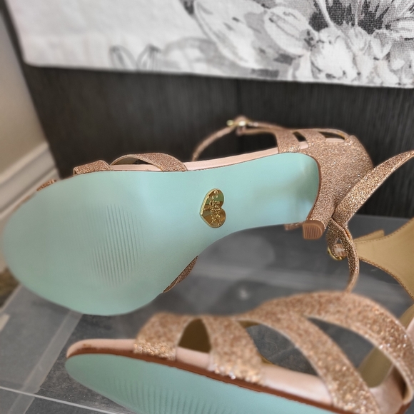 👠Betsey Johnson 👠 - Picture 9 of 9